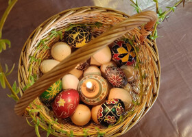 Майстер-клас із традиційного розпису писанок