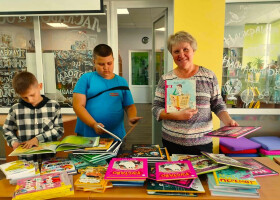 Книжковий подарунок від видавництва «Моя книжкова полиця» Книжковий подарунок від видавництва «Моя книжкова полиця»