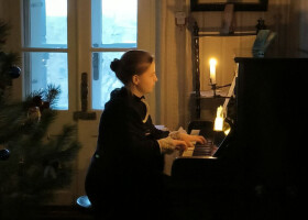 Костюмована екскурсія при свічках