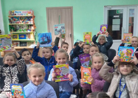 В лабіринтах бібліотечних скарбів В лабіринтах бібліотечних скарбів
