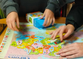 Світ на мапі й поза нею: про карти та картографію