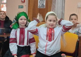 На гостини до хустини