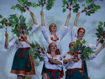 Танцювальний колектив «Асорті» Бричківської філії Центру культури та дозвілля
