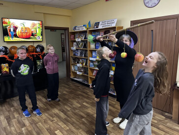 Геловінські пригоди у бібліотеці