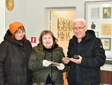 Виставка вітальних листівок із приватного зібрання Олексія Петренка