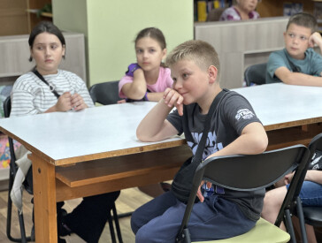 Весняна мандрівка у світ цілющих трав