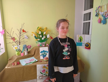 Виготовляли намисто з паперу