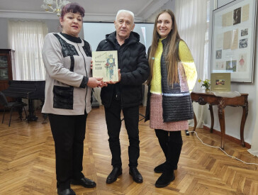 Виставка вітальних листівок із приватного зібрання Олексія Петренка