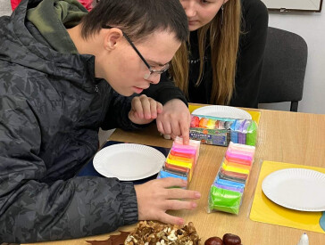 Жовтень — місяць поінформованості про людей із синдромом Дауна