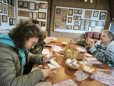 Майстер-клас із виготовлення писанок у техніці декупаж