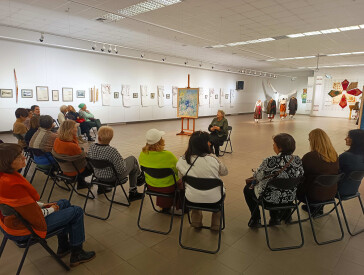 "Філософія душі української жінки": авторська екскурсія у художньому музеї