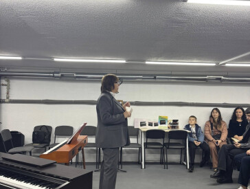 Продовжується серія презентацій музичних інструментів у ПДМШ №1