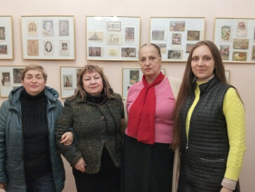 Виставка вітальних листівок із приватного зібрання Олексія Петренка