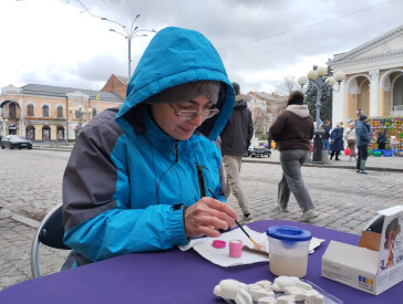 Святковий артперформанс у центрі міста  