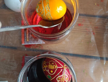 Майстер-клас із традиційного розпису писанок