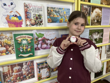 Візерунки весни: писанкові історії