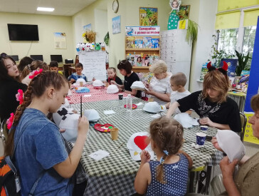 Безпечне літо: рятуємось від спеки — прикрашаємо бейсболки