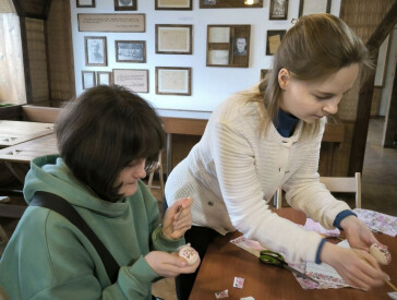 Майстер-клас із виготовлення писанок у техніці декупаж