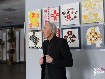 Мистецтво єдності: у ЦКД відкрилася виставка «Барви України»