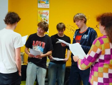 Friendly Place: посиденьки, пісні, репетиції...