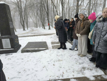 Вшанування пам’яті до 106 роковин смерті письменника біля могили Панаса Мирного