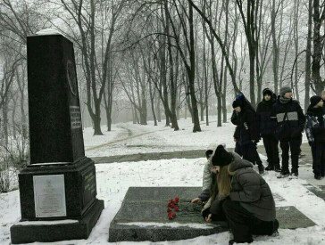 Вшанування пам’яті до 106 роковин смерті письменника біля могили Панаса Мирного