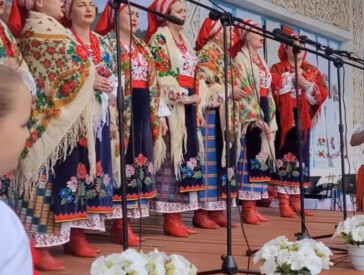 Жива традиція Зелених свят: творча делегація ЦКД представила традиції громади на етнофесті