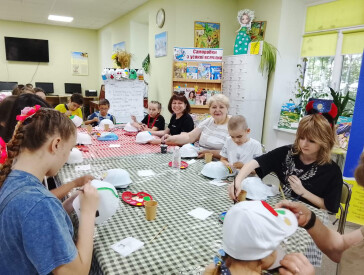 Безпечне літо: рятуємось від спеки — прикрашаємо бейсболки