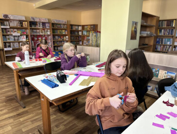 Квіти з любов’ю для українських жінок