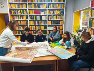 Світ на мапі й поза нею: про карти та картографію