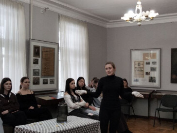 «Найперша жінка — МАМА»