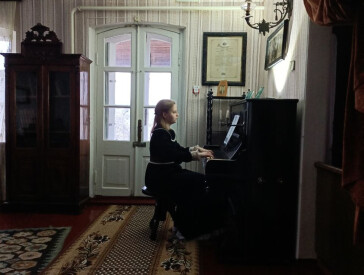 Лекція-концерт «Олександра Михайлівна Рудченко – викладачка гри на фортепіано»
