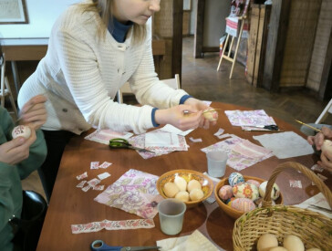 Майстер-клас із виготовлення писанок у техніці декупаж