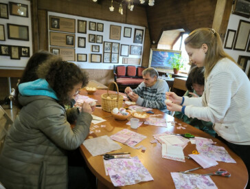 Майстер-клас із виготовлення писанок у техніці декупаж