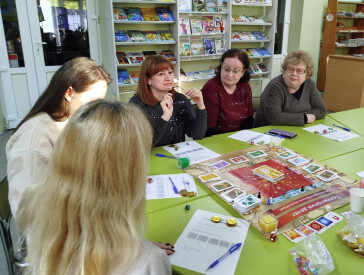 Вивчаємо фінансові інструменти граючи