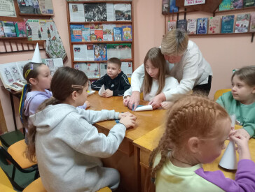 Новорічна ялинка – своїми руками