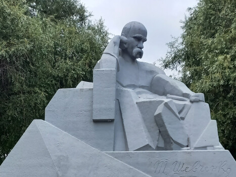 До 100-річчя відкриття пам’ятника Тарасу Шевченку у Полтаві