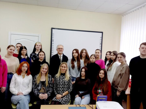 Зазирнути у свій власний світ, ризикнути відкрити нове й підсилити себе