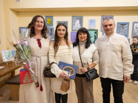 "Творчість юних: естампи, кераміка, скульптура": відкриття дитячої виставки
