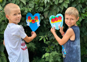 У кожній поробці — любов до України