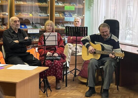 Поетично-музична композиція «Мелодії рідного дому лунають» Поетично-музична композиція «Мелодії рідного дому лунають»