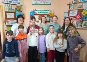 Година поезії «Українські соловейки» Година поезії «Українські соловейки»
