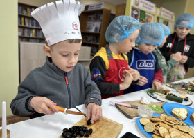 Кулінарний двобій у бібліотеці: смачно, весело, креативно