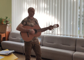 Вечір незламності, слова та пісні