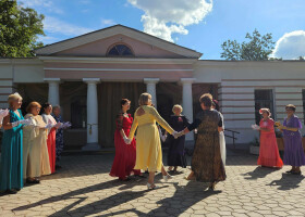 Ретро-бал «У променях мудрості» Ретро-бал «У променях мудрості»