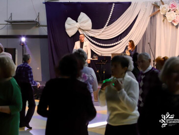 У ЦКД знову проводять тематичні вечори відпочинку для людей поважного віку