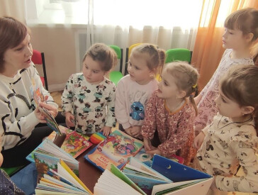 Казкові читання для малюків