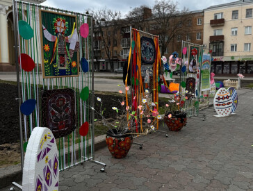 Від здибанки до великого простору: як у Полтаві створювали передвеликодній настрій через традиції та сенси