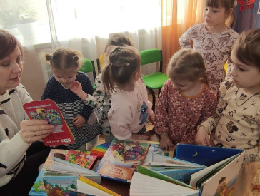 Казкові читання для малюків