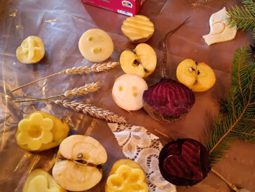 Майстер-клас «Малювання штампами» для молоді з інвалідністю